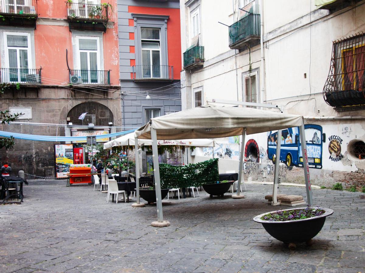 Santa Maria Maggiore Suite Napoli Esterno foto