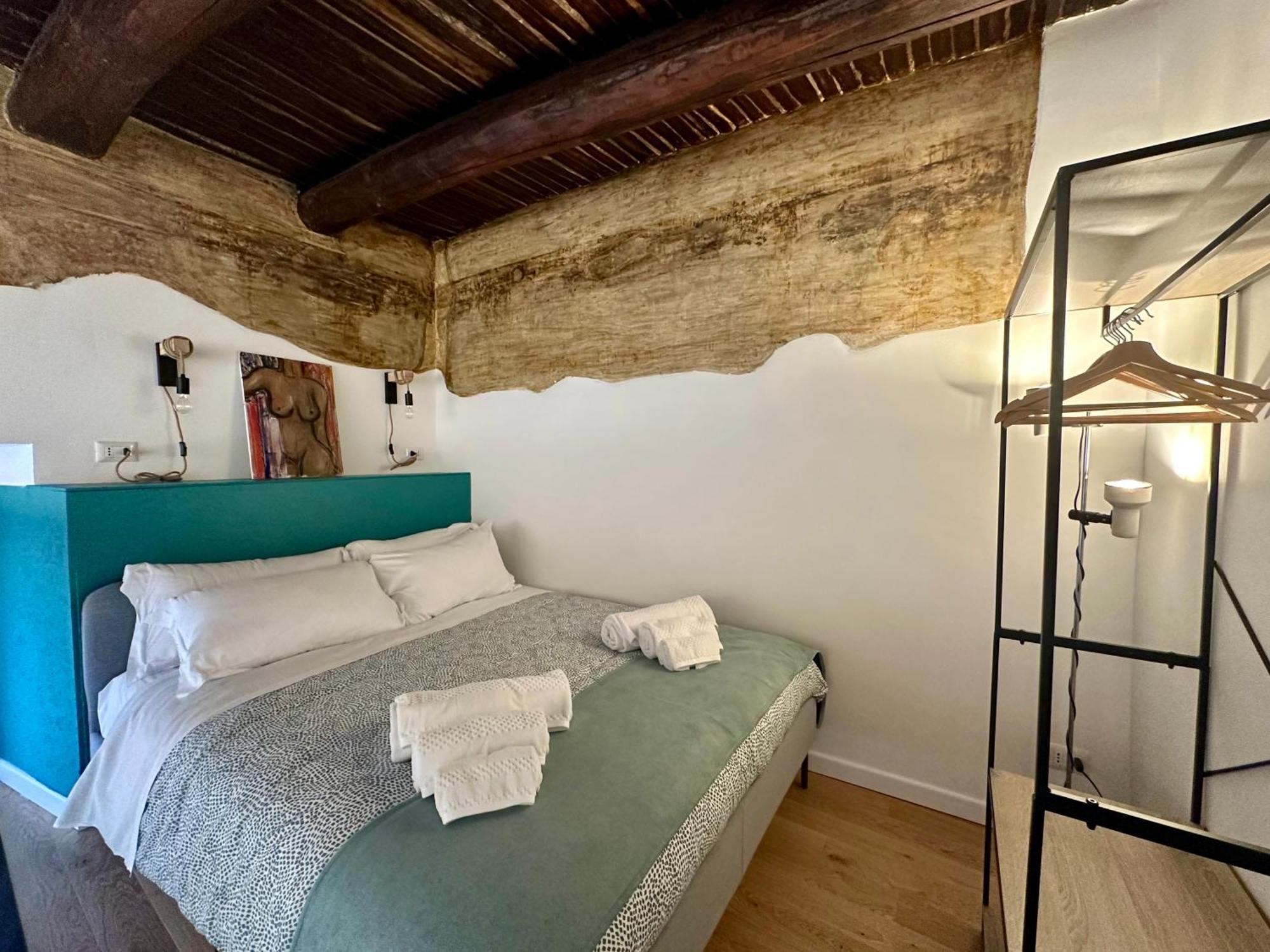 Santa Maria Maggiore Suite Napoli Esterno foto
